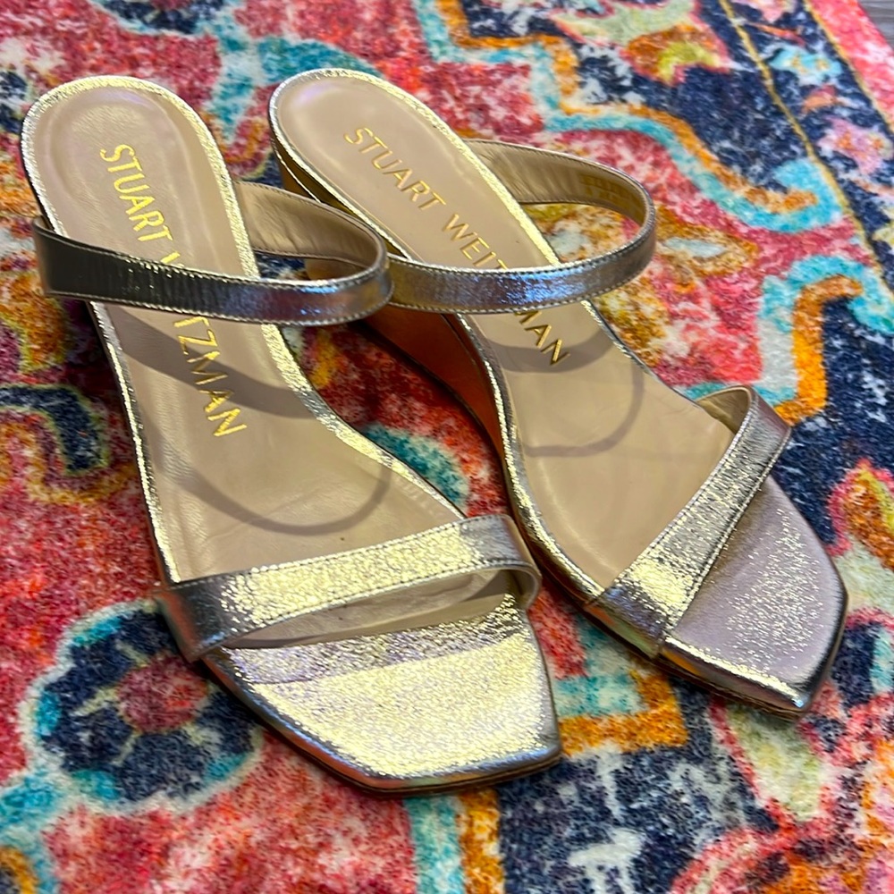 Stuart weitzman Aleena wedge slide sandal gold metallic 6